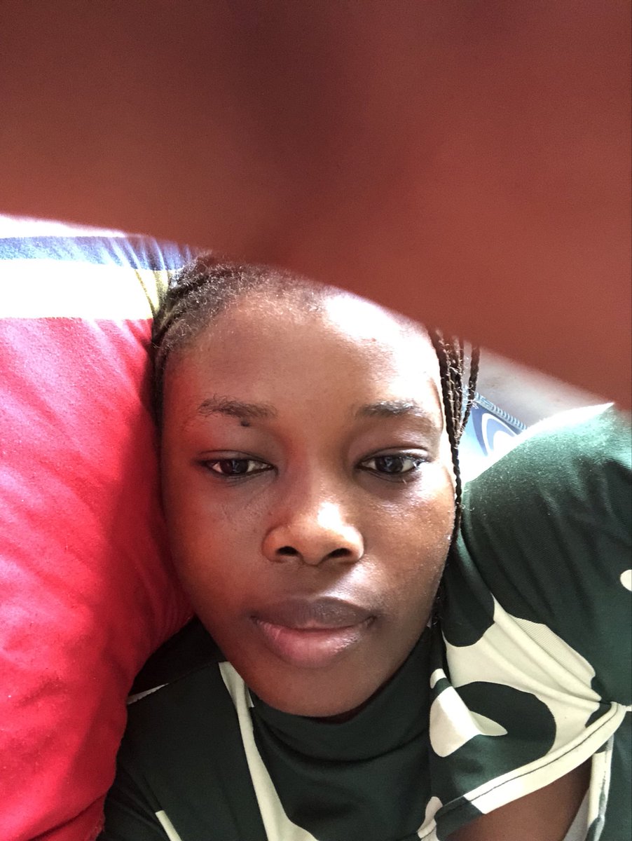 United girl tweet media