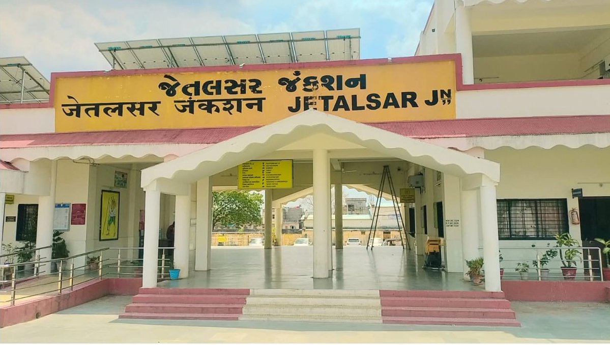 DRM Bhavnagar tweet media