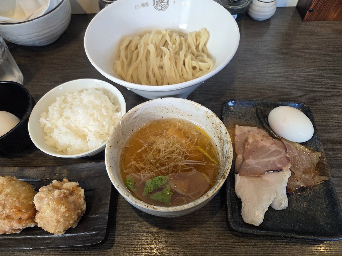 野生のととろが現れた！ tweet media