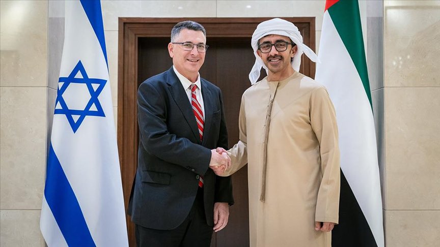 رجل الظل tweet media