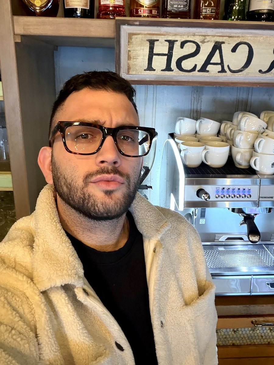 Καλημέρες 🙂
#work #sunday #men #coffee