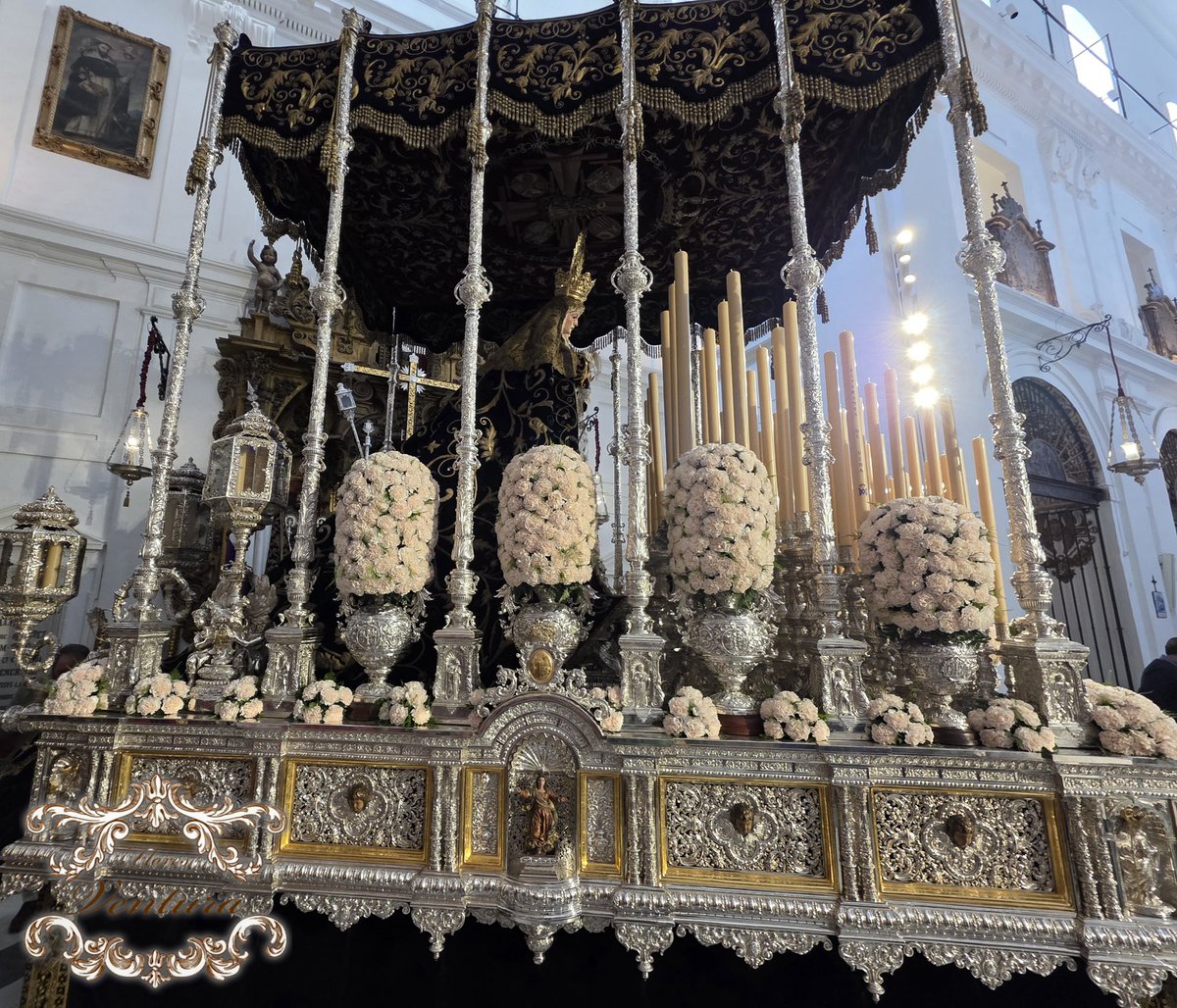 Este es nuestro exorno floral de los pasos de la Hdad. de la Sagrada Cena de Sevilla para este radiante Domingo de Ramos.

#floresventura 
☎️ 651 91 29 60