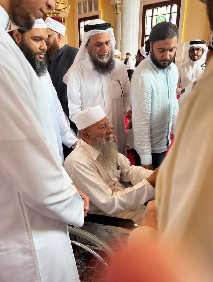 | متأمل | tweet media