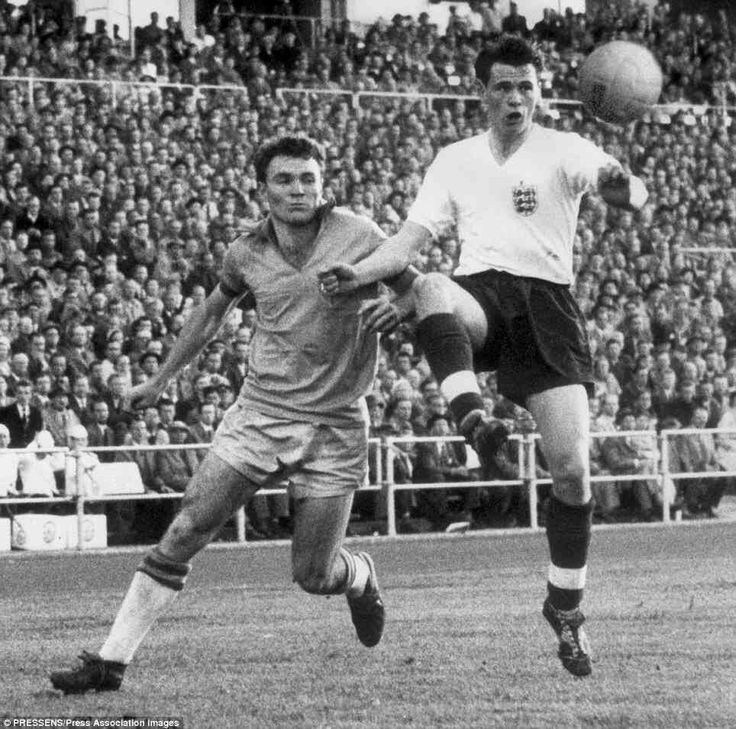 AndyBodfish's tweet photo. Amazingly, 109 matches had been played at the World Cup Finals across 5 tournaments without a goalless draw.

The first 0-0 was between Brazil and England in Gothenburg in 1958.

Bobby Robson played. Brazil player is Mazzola/Altafini 🇧🇷🏴󠁧󠁢󠁥󠁮󠁧󠁿 https://t.co/DABkQpIpGs