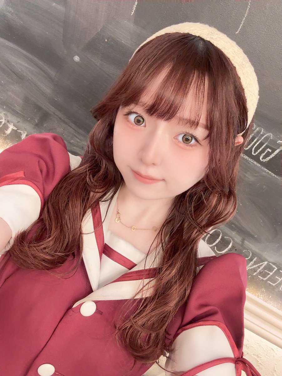 ⚠️本日22時まで！
早く会いに来てくださいね🥺

🤍みくる 〜19まで！
🤍もな
🤍ぎん
🤍うみ
19時〜
🤍みか

 #秋葉原 #メイドカフェ #コンカフェ