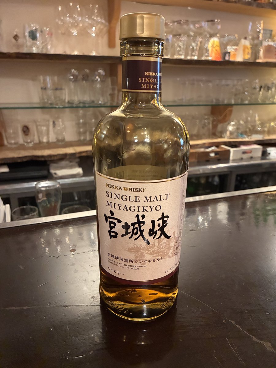 ToruGuide's tweet photo. Miyagikyo, one of the flagship malt whiskies of Nikka, a major distiller in Japan, offers me a hint of apple-like flavor with a slight sweetness. Its smooth taste spreads all over my mouth. It suits a lovely spring late afternoon on Sunday. https://t.co/lzF2dvmUY5