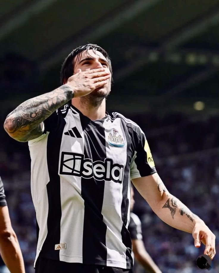 Noush 🧠 | MUFC tweet media