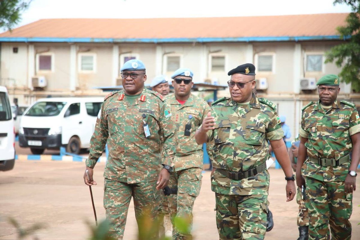 FDNB Gallery 🇧🇮 tweet media