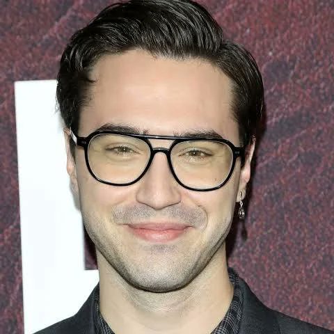 lyss 🖤 tweet media