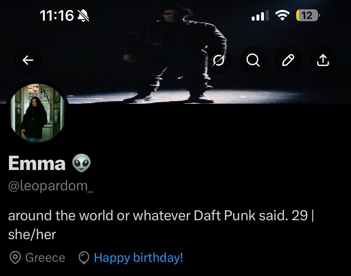Emma 👽 tweet media