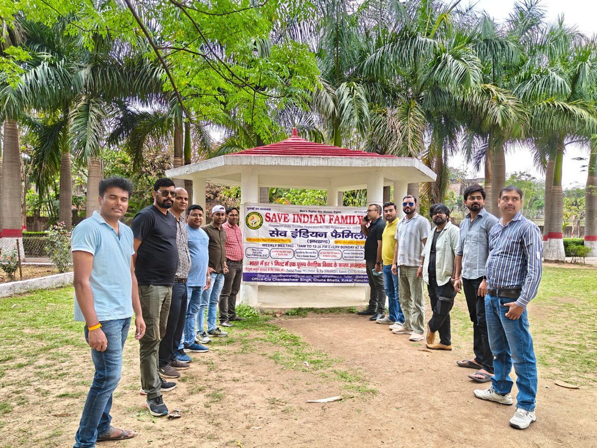 Silence breaks when support begins.
SIF Jharkhand Sunday weekly meetings are focused on often unheard pain men face in marital disputes &amp; the challenges created by #FakeCases. Honest conversations, shared experiences &amp; legal guidance continue to strengthen those who attend.