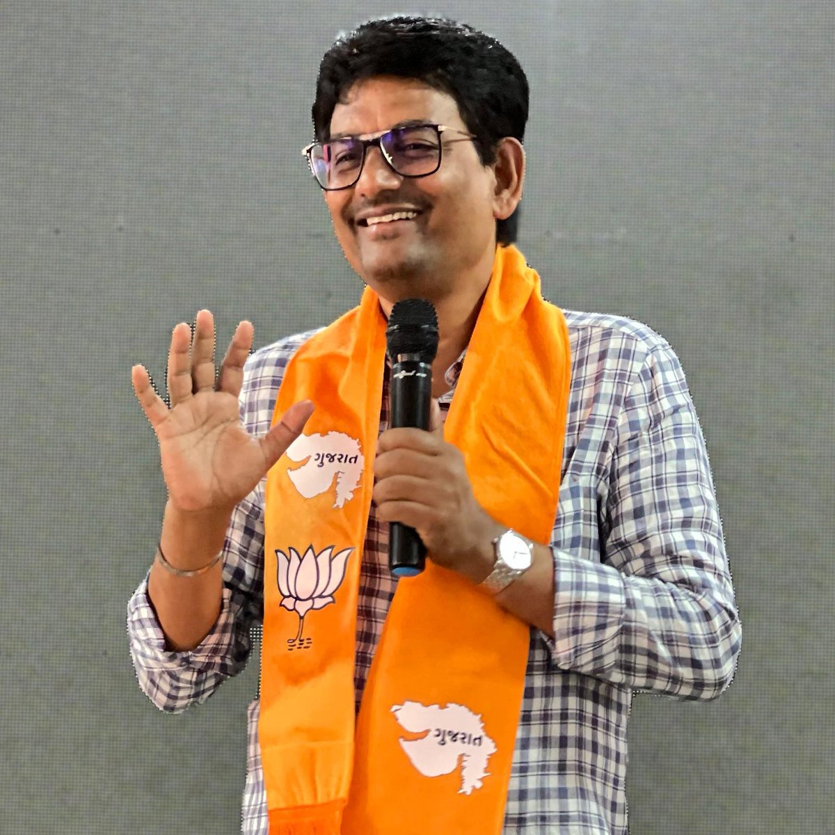 AlpeshThakor_'s tweet photo. મારા મતવિસ્તાર સ્થિત ચાંદખેડા વોર્ડમાં જનતાનગર ખાતે "મન કી બાત" કાર્યક્રમ સ્થાનિક કાર્યકર્તાઓ સાથે નિહાળ્યો https://t.co/aqk6BK8sj1