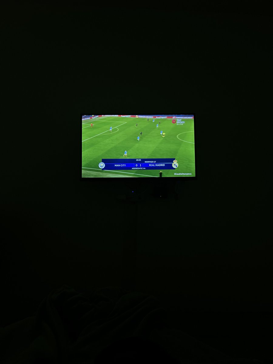 park ji-sung tweet media