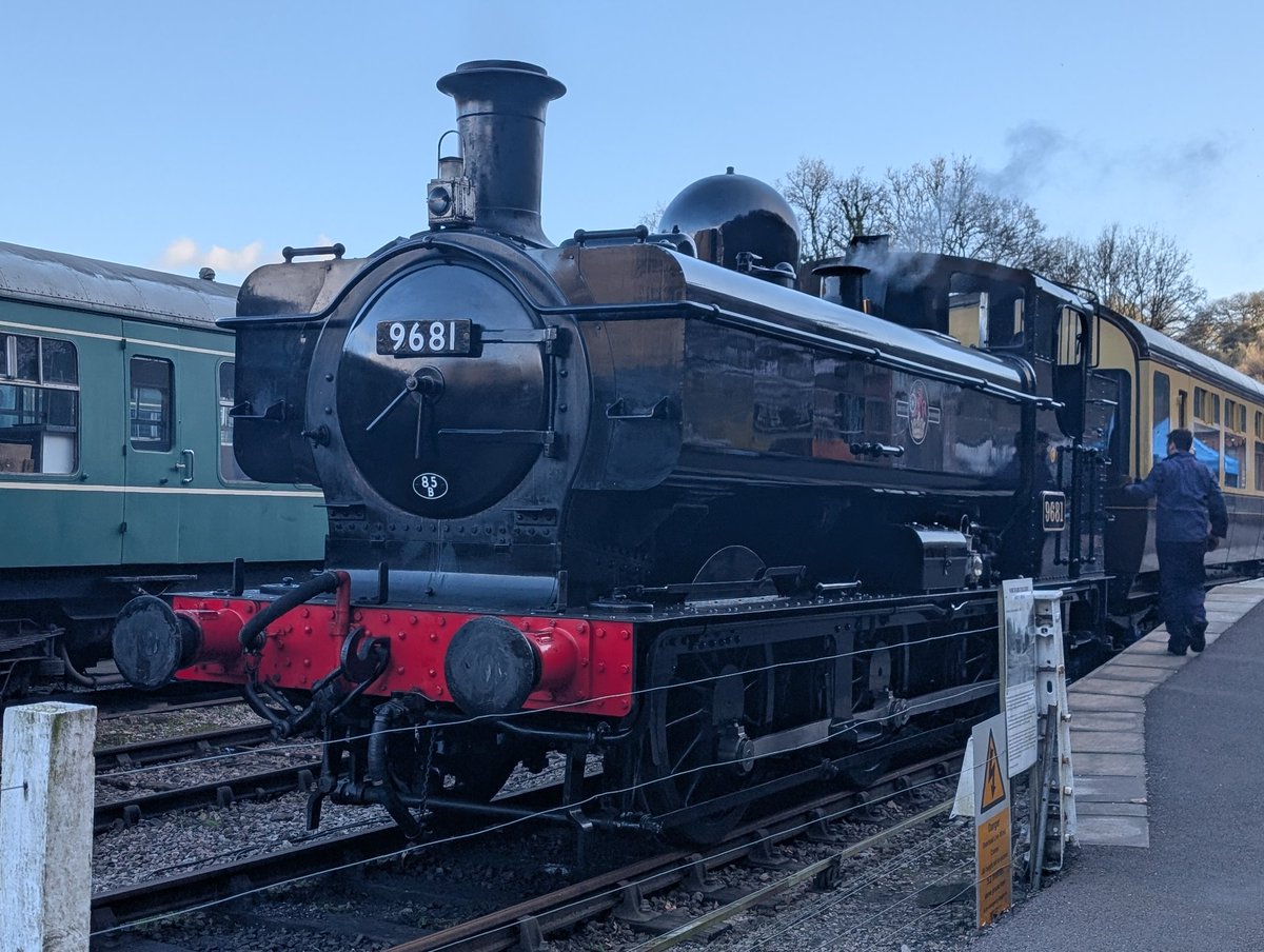 Tea Time Express tweet media