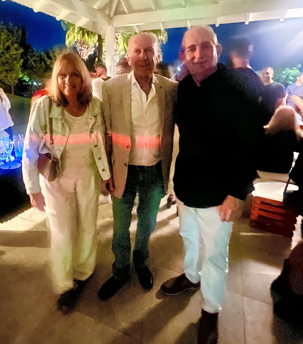 MAGO SIN DIENTES tweet media