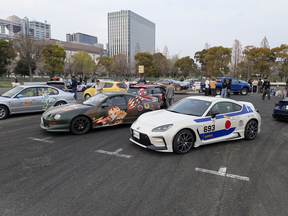 サーバルメット tweet media