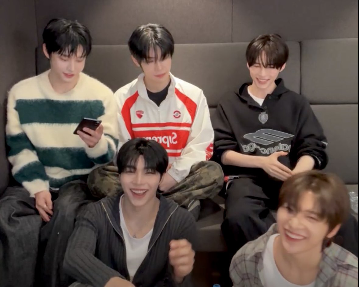 🎧ྀིྀིྀིྀིྀི tweet media