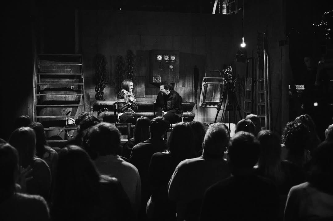 JDornanSourceUK's tweet image. Jamie Dornan on last night’s episode of SNL UK | #SNLUK #SaturdayNightLive 

📷 @Sky_SNL