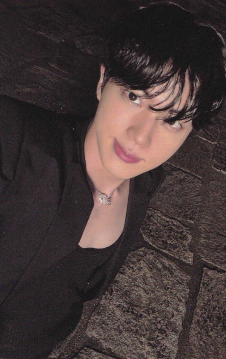 Seokjin save me⁷ ⦿☰☲ ARIRANG 💿 tweet media