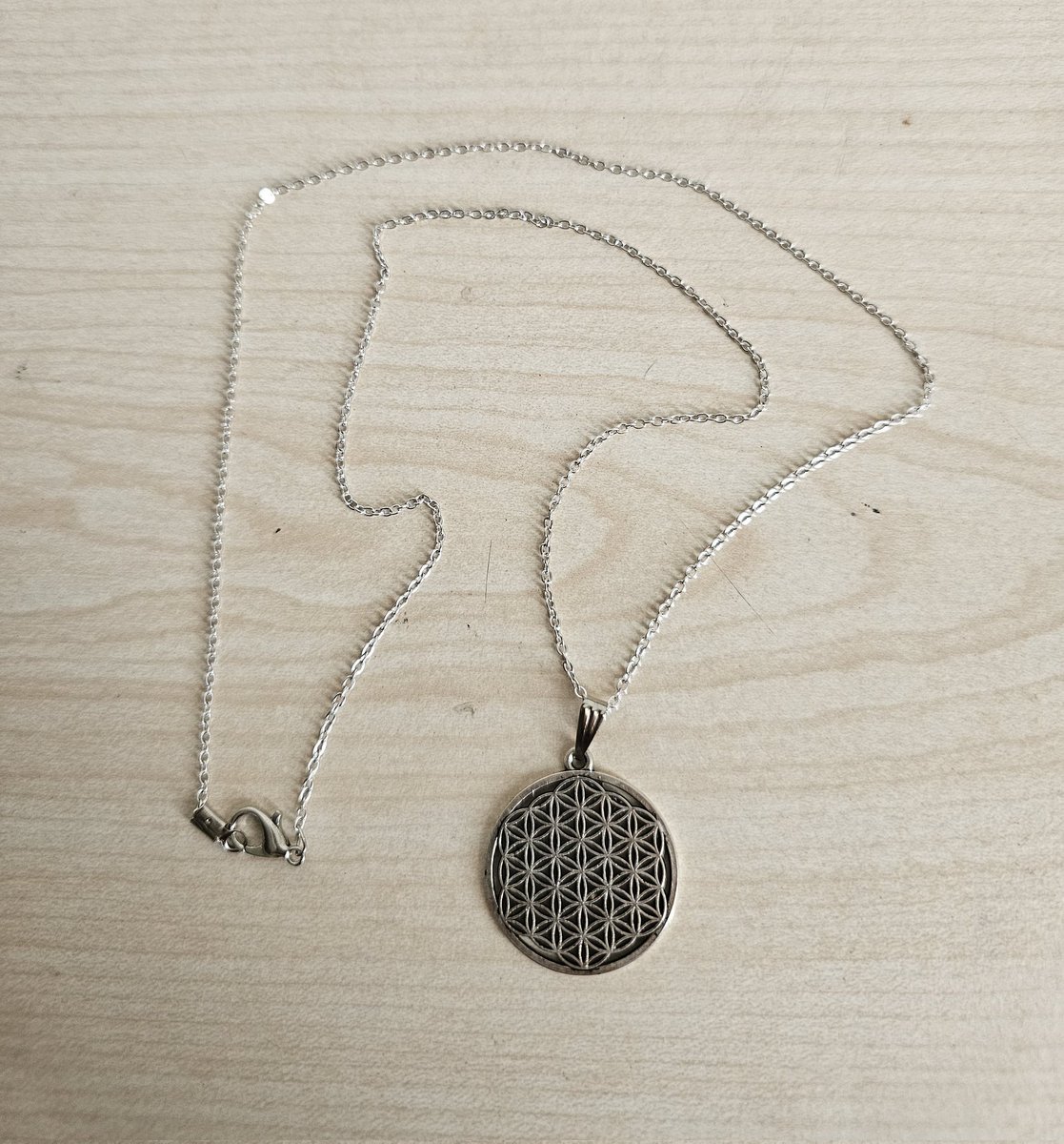 venus ★ tweet media