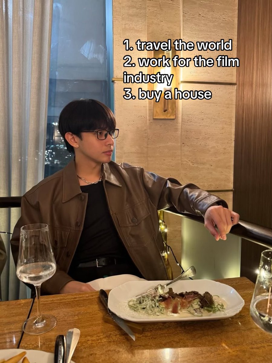 rex;🍅⭐️ART COMMS OPEN tweet media