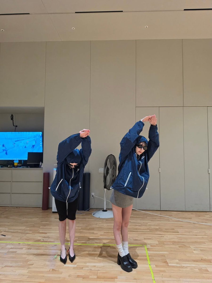 le sserafim pics tweet media