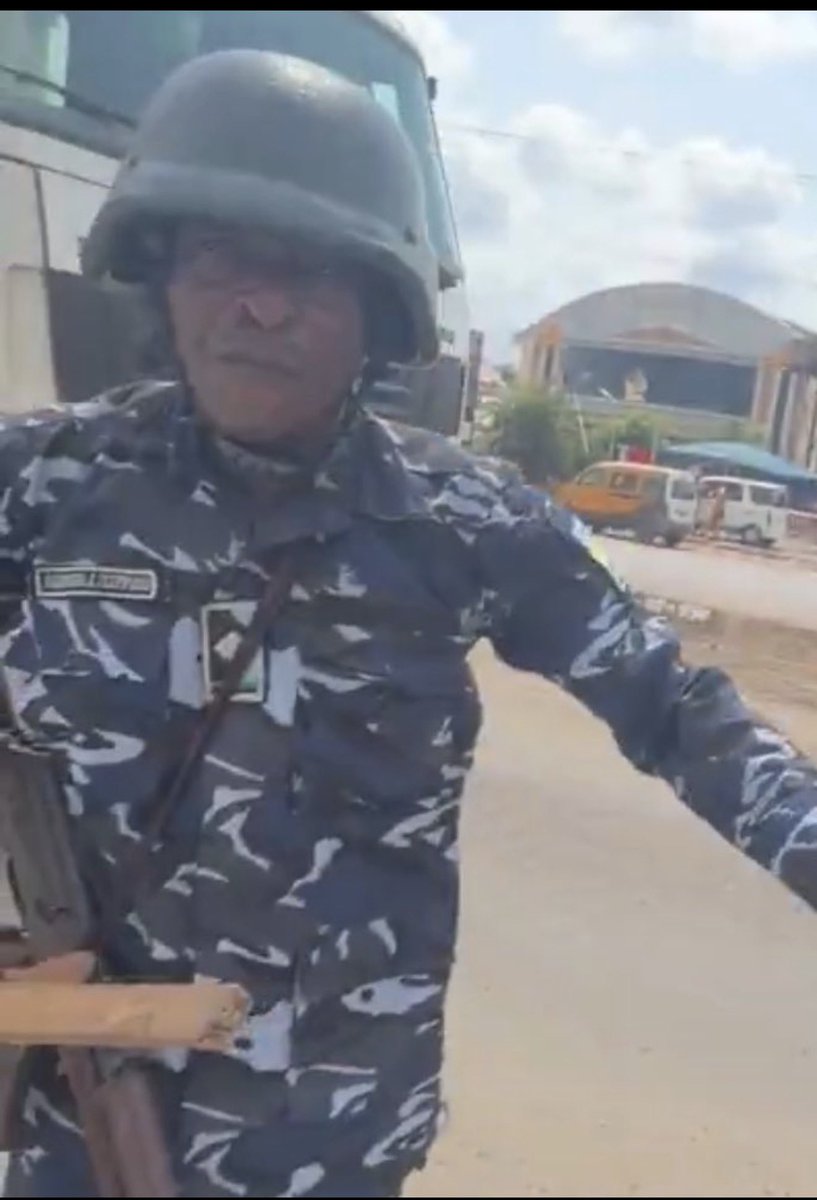 Toni Iyke tweet media