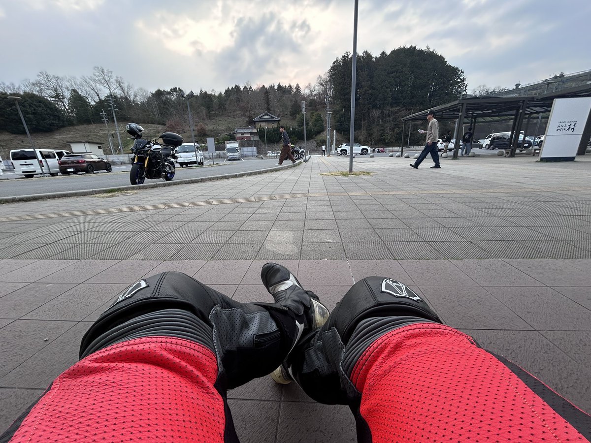 なめたけボンバイェ tweet media