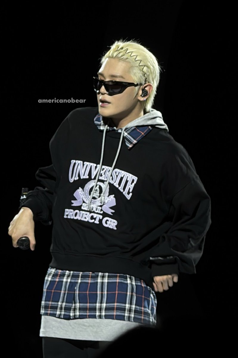 พ่อผมหล่อมากครับบบบบบ !!! 

#TYTRACKinTYLand
#TY_TRACK_REMASTEREDinBKK