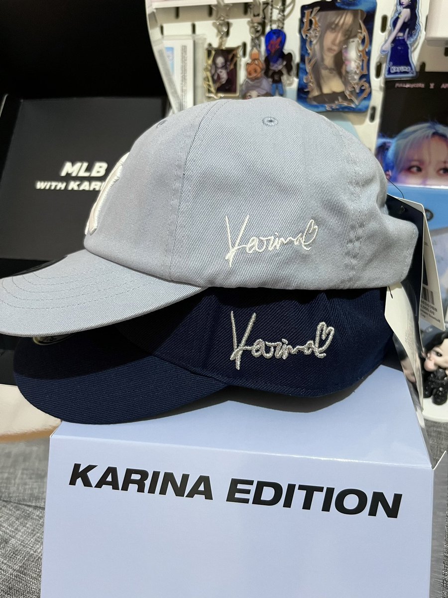 yujiminfangs's tweet photo. mlb x karina💙🩵🧢

#KARINAxMLB #MLBwithKARINA https://t.co/P22nFkZPmo