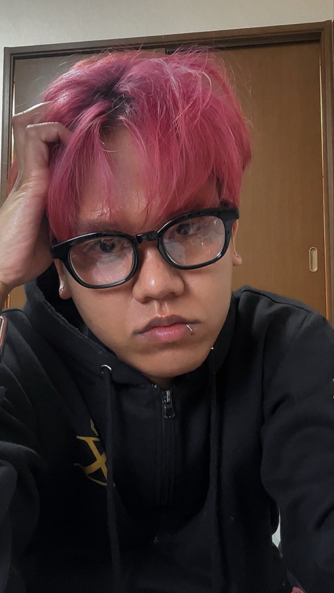 Frasiernest🐇 tweet media