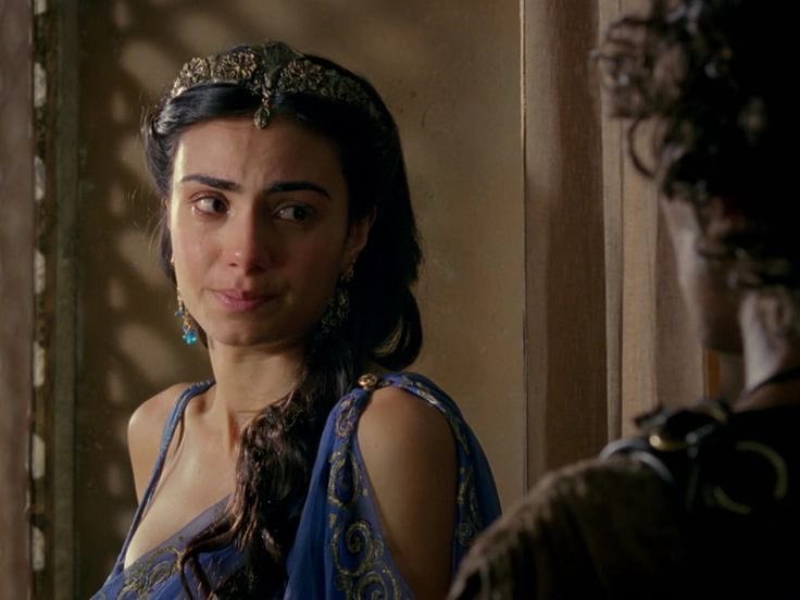 𝑟𝑜𝑠𝑎𝑚𝑢𝑛𝑑 tweet media