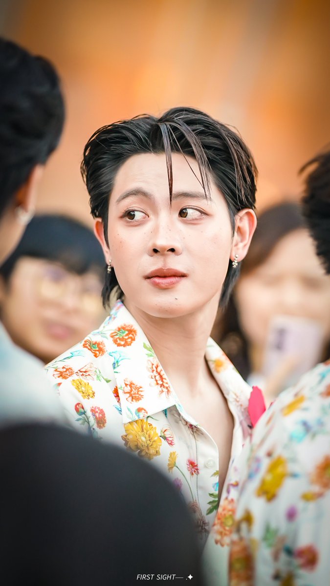 𝘍𝘐𝘙𝘚𝘛 𝘚𝘐𝘎𝘏𝘛── .✦ tweet media