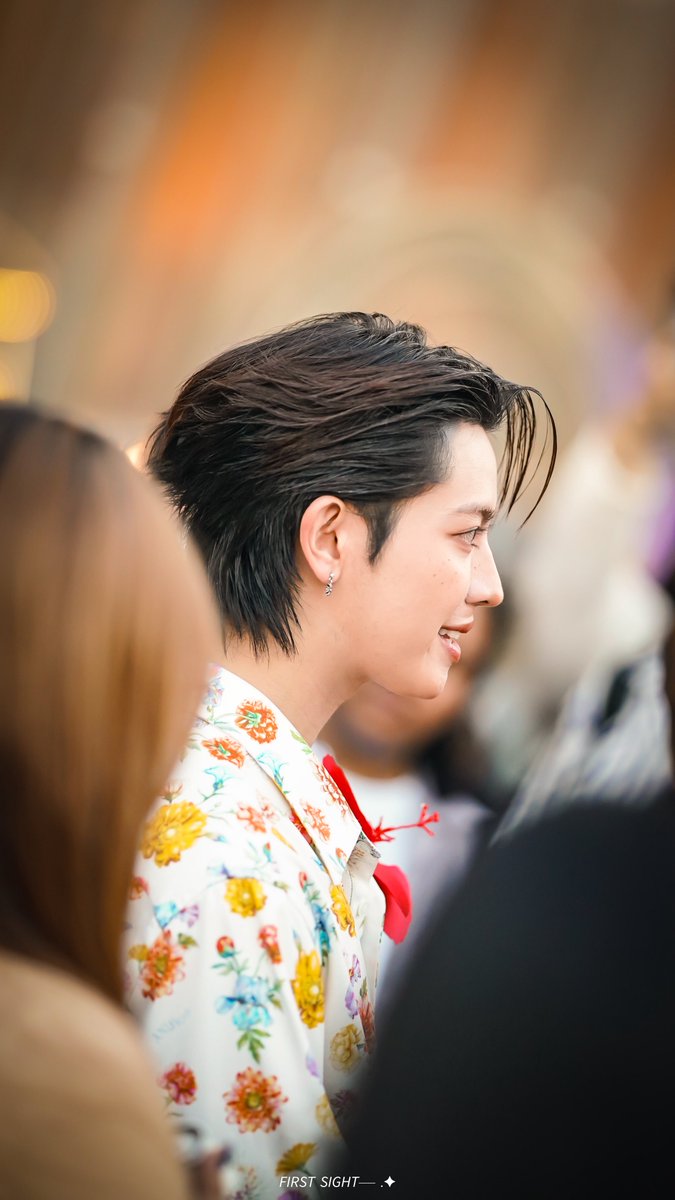 𝘍𝘐𝘙𝘚𝘛 𝘚𝘐𝘎𝘏𝘛── .✦ tweet media