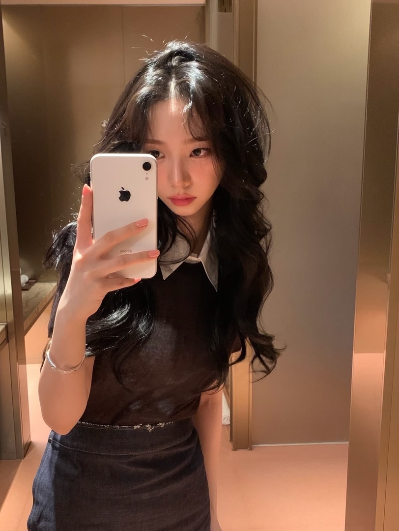 Base umum bisa follow @cornerfess tweet media