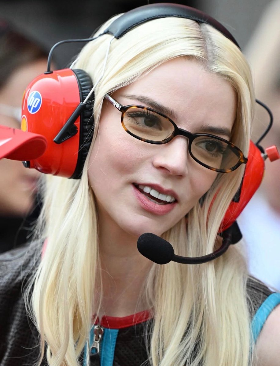 best of anya taylor-joy tweet media