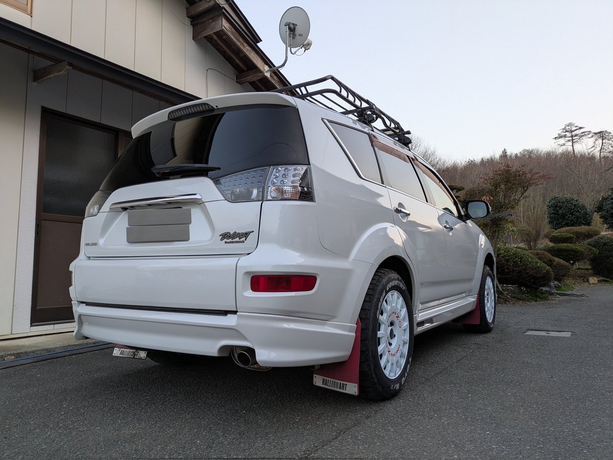 りこりー tweet media