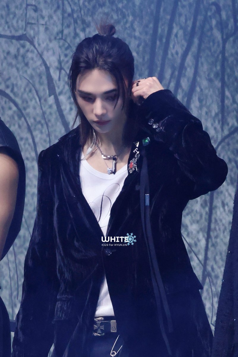 WHITE❄️4320 tweet media