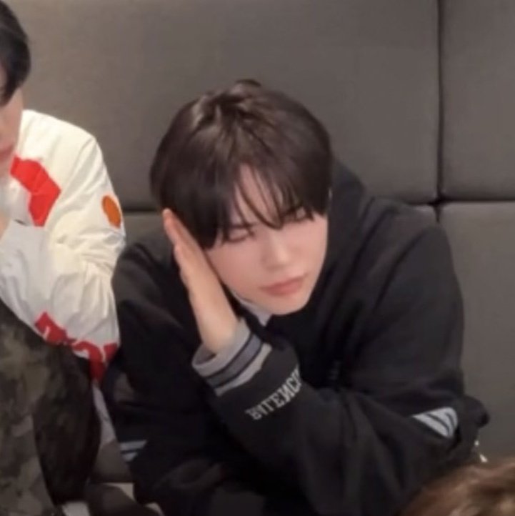 퓌휭.. tweet media