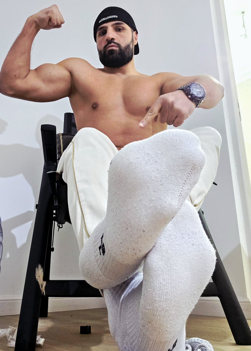 Fan of alpha socks (3.1 K) tweet media