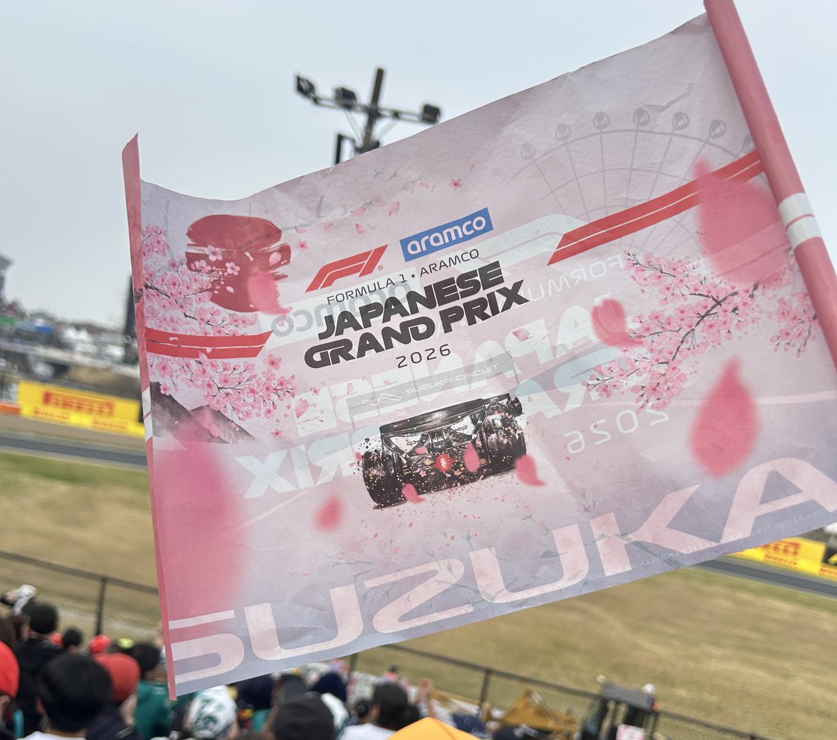 てらなお tweet media