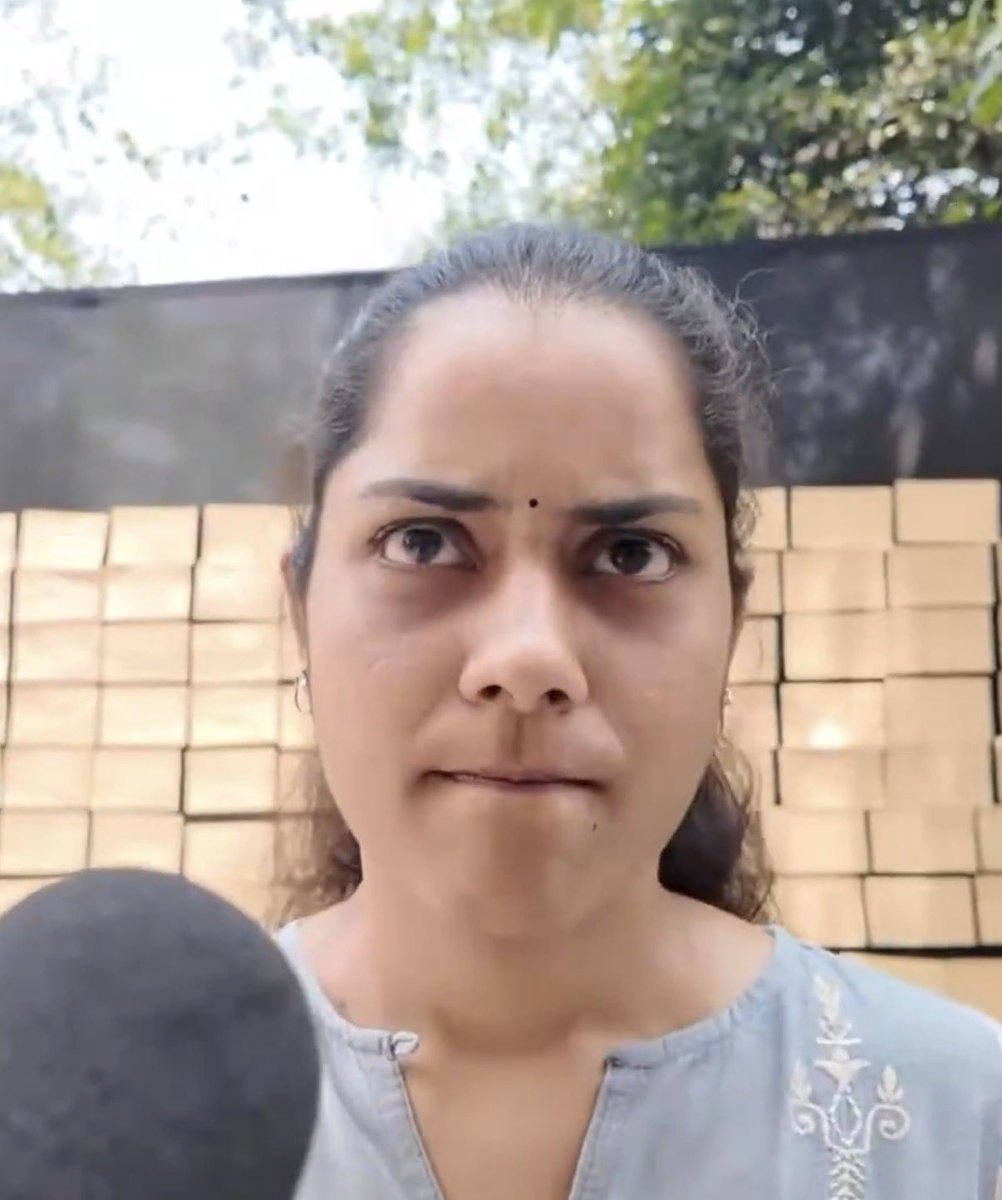 S a N t U tweet media