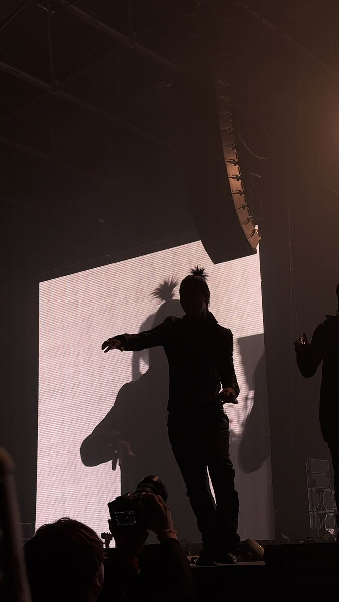 joey 💛 tweet media