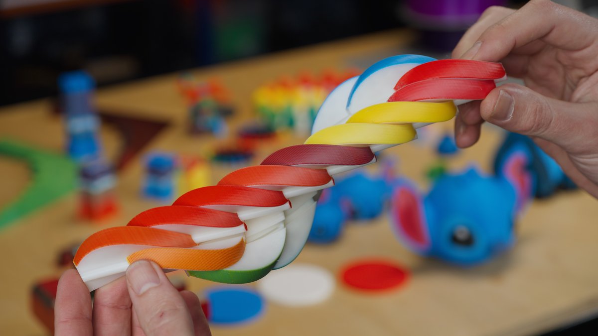 mpoxDE's tweet photo. Mit nur 4 Filamentspulen unendlich Farben drucken? Mit der Snapmaker Orca Slicer-Fork "Full Spectrum" geht das mit einigen Einschränkungen jetzt schon erstaunlich gut! Wie das genau funktioniert, erfahrt ihr im neuen Video! https://t.co/iaL8SOlqfY https://t.co/SPTyXBI3gu