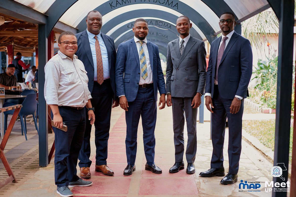 Michael Tshibwid tweet media