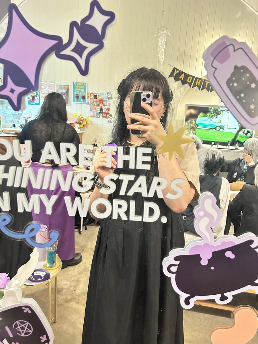 Jxicuc1's tweet photo. เฟ่วันเกิดเก็นเมื่อวานสนุกมากก รอบเช้านุไปสายเลยได้คุยกับทุกคนนิดเดียวเอง😔 กลับมาอีกทีรอบเย็นสนุกเกินไปมากกก ไม่รู้จะไปอยู่วงไหนก่อนดี ก็เลยไปนั่งดูดวงคือแม่นมากคาราโอเกะสนุกมากใครจะเอาดิจิตอลฟุดฟิดทักมานะคะ😆 พอจะมีอยู่นิดหน่อย😅 #กลพยากรณ์ของคุณนักอ่านใจ https://t.co/D02c3TyGkt
