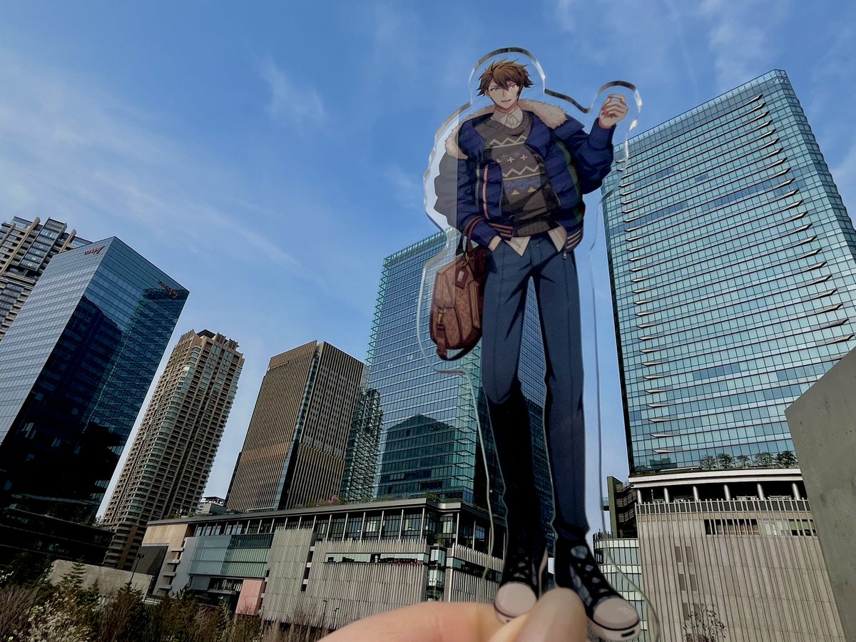 mon_chan_life10's tweet photo. 梅田すごい
大きい建物いっぱい https://t.co/gPSQU1xxOF