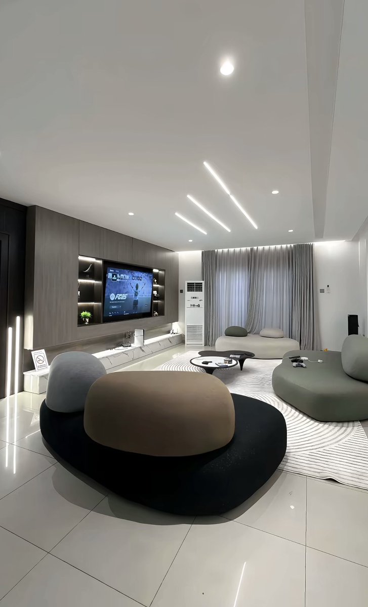 YL_IN_LAGOS tweet media