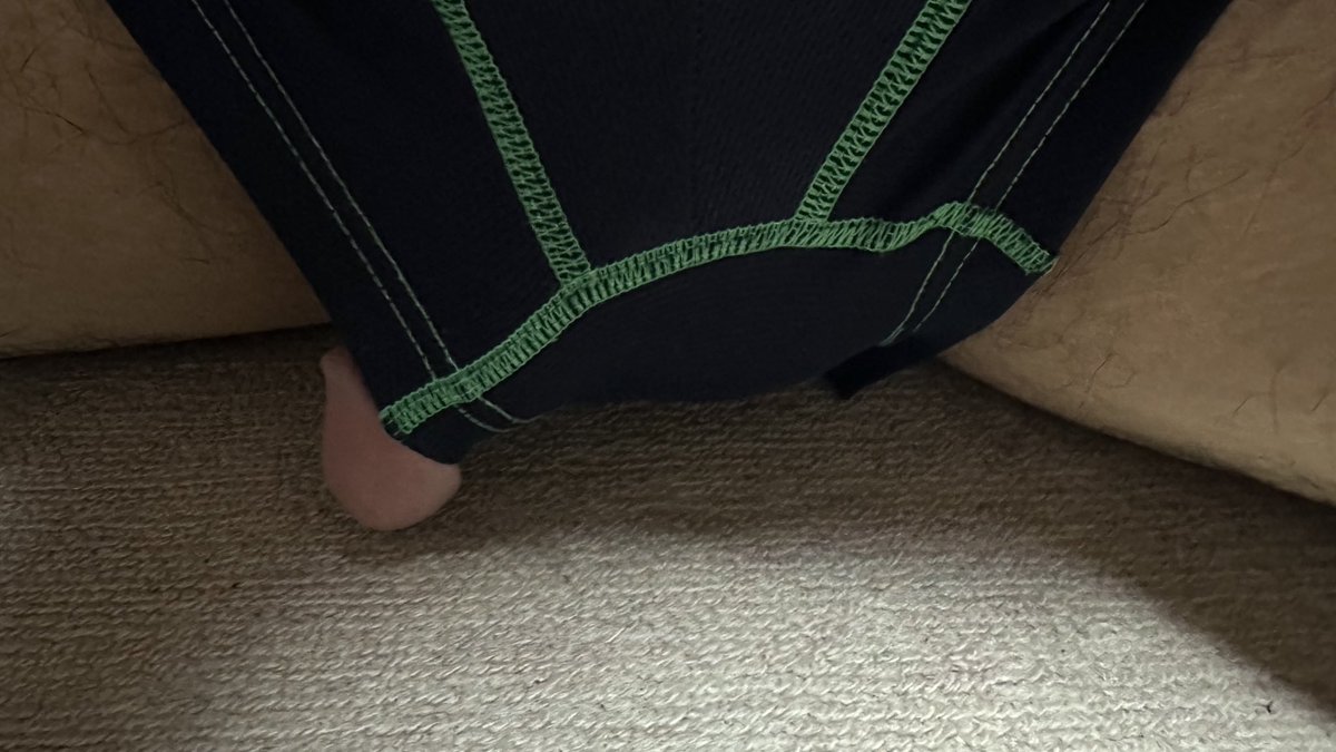 MoZ6x's tweet photo. リラックスしてると大体これコレ https://t.co/QkcRSjR6MZ