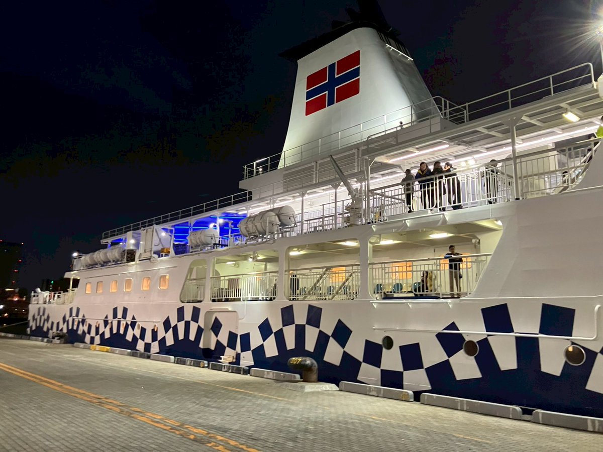 りえ👑 tweet media